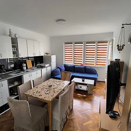 Apartament Vukovic, *