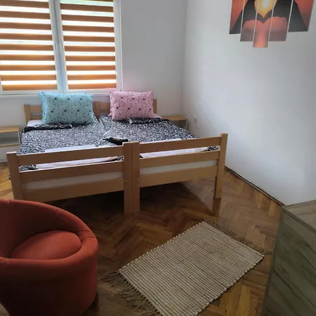 Vukovic, Apartament Majdanpek